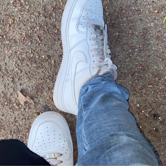 Nike shoes - Picture 3 of 3